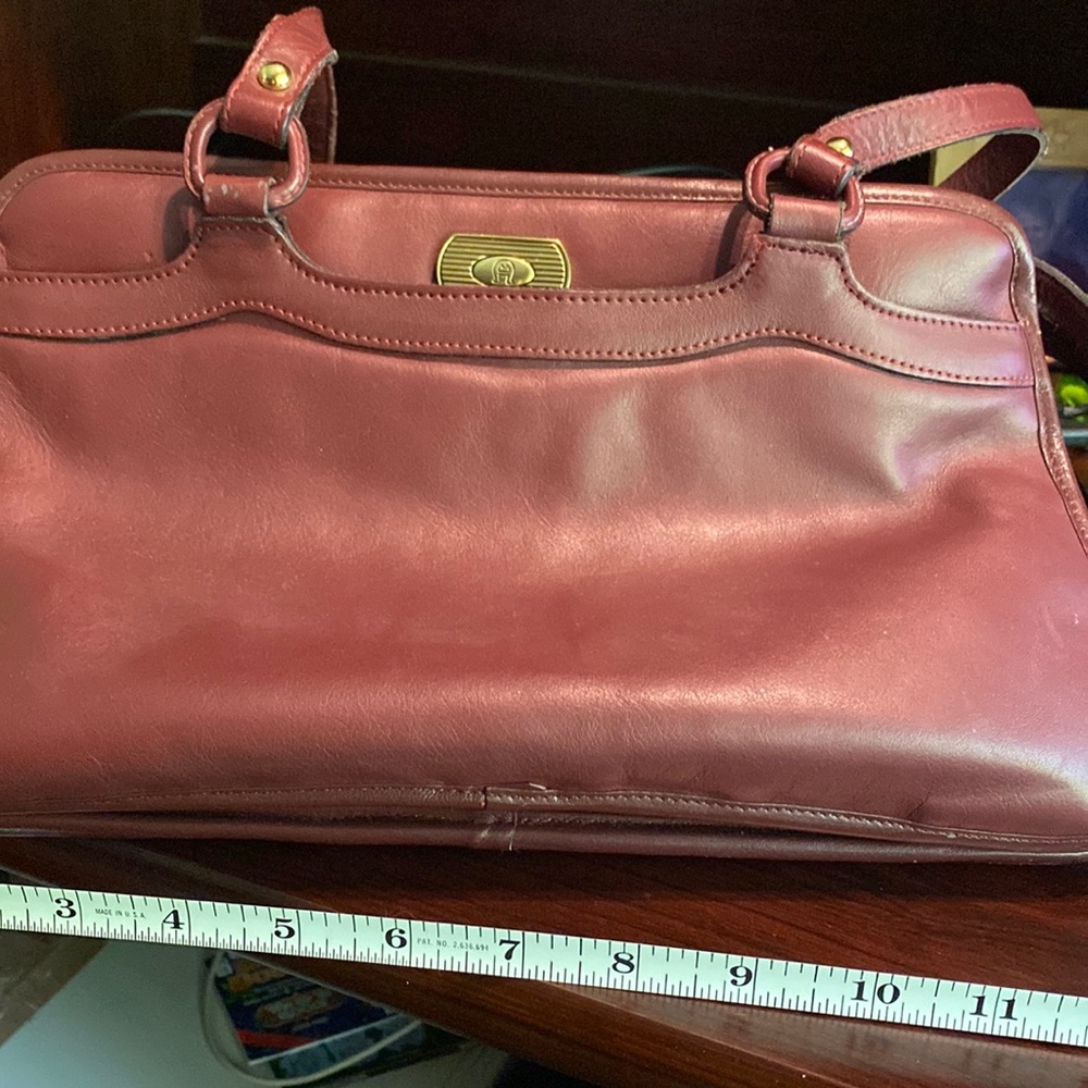 Vintage Etienne Aigner for Hofheimer’s purse, good condition, burgundy